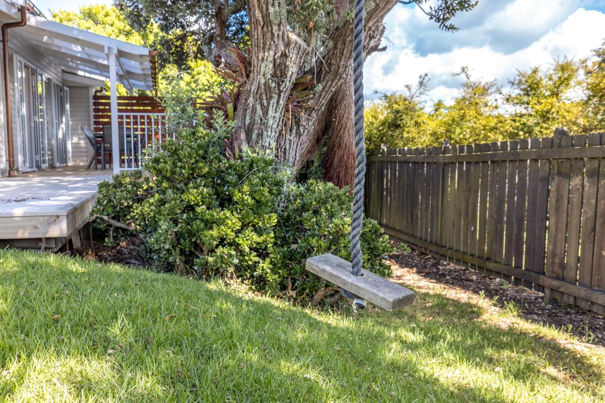 Miami One One Villa Oneroa Kültér fotó